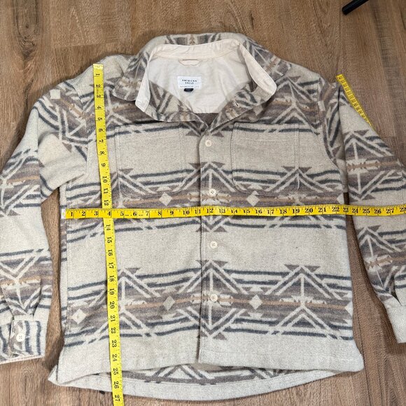 American Eagle Outfitters Men's Aztec Shacket - Picture 5 of 9